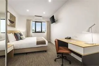 Quest East Perth Aparthotel 4*,
